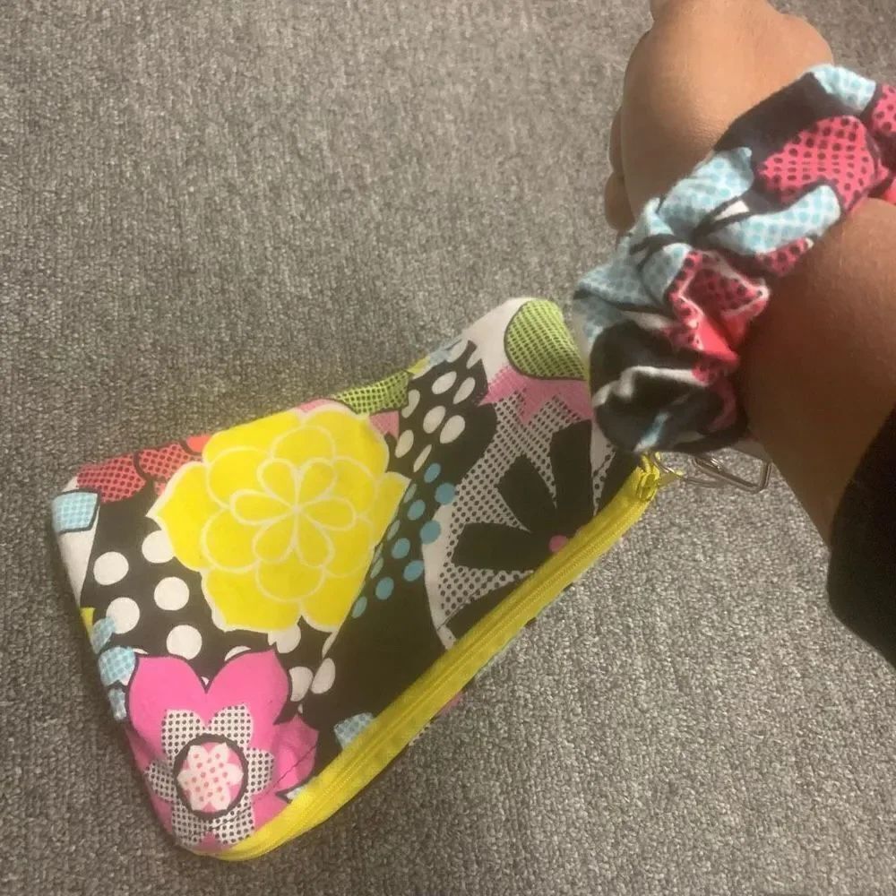 Scrunchie Keychain Wristlet Set - Picture 4 of 6